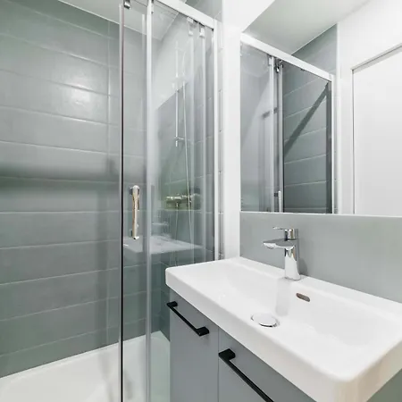 2 Pieces Refait A Neuf Dernier Etage - 19 - 4p - Flat-guest * París